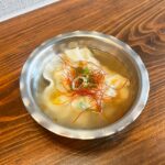 エビとメンマの水餃子スープ